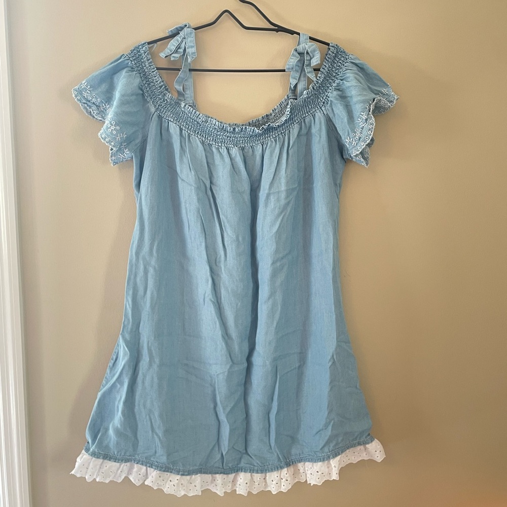 Blue dress